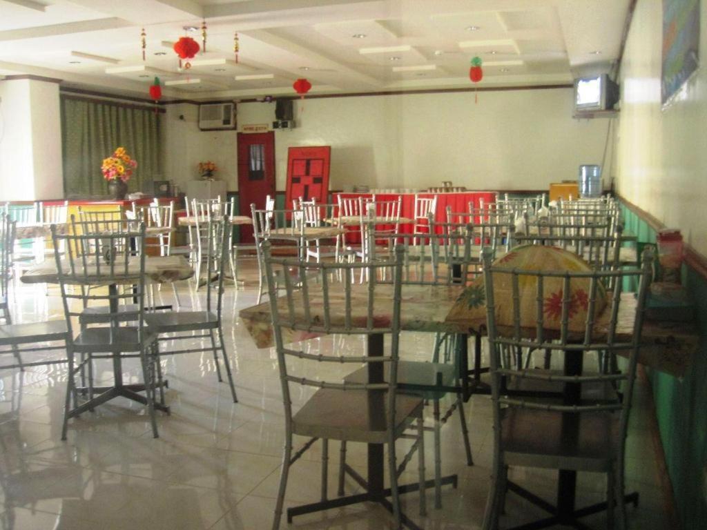 Magayon Hotel Legazpi Exterior photo